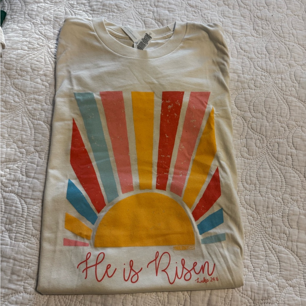 Bella Canvas Cream Tee with Yellow Sun & Red, Pink, Blue Rays NWOT